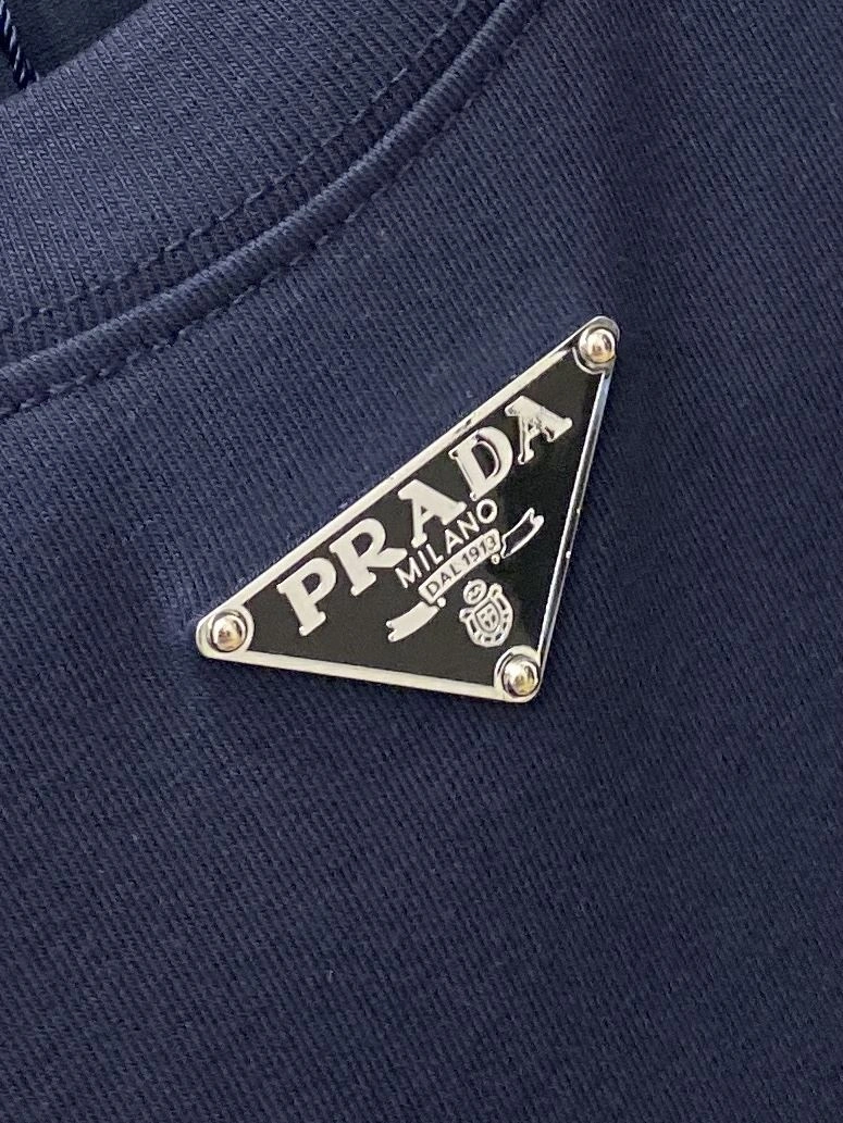 HighPerformance Prada T-Shirts 169070