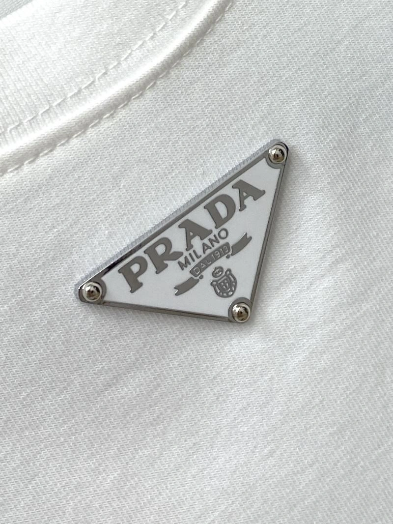 Upgraded Prada T-Shirts 169066