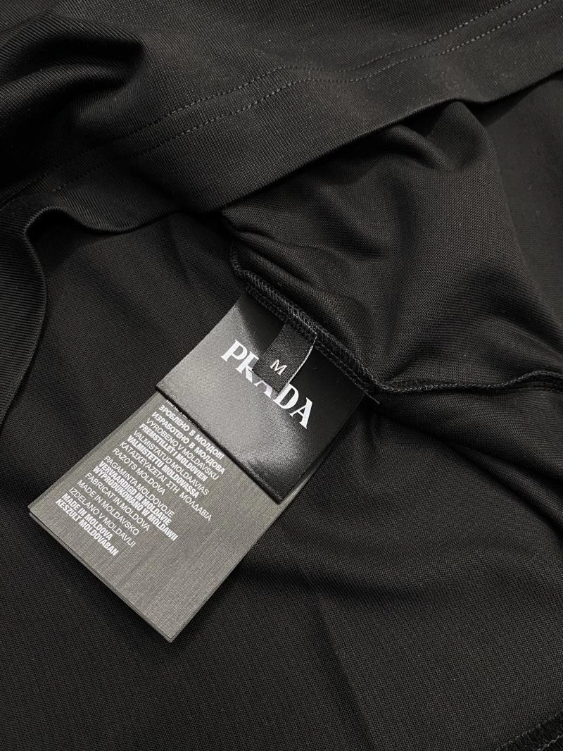 Upgraded Prada T-Shirts 169062