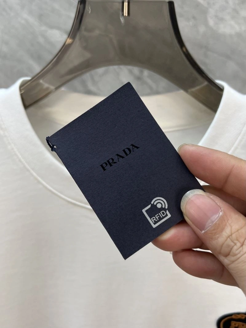 Prada T-Shirts FreshLook 169053