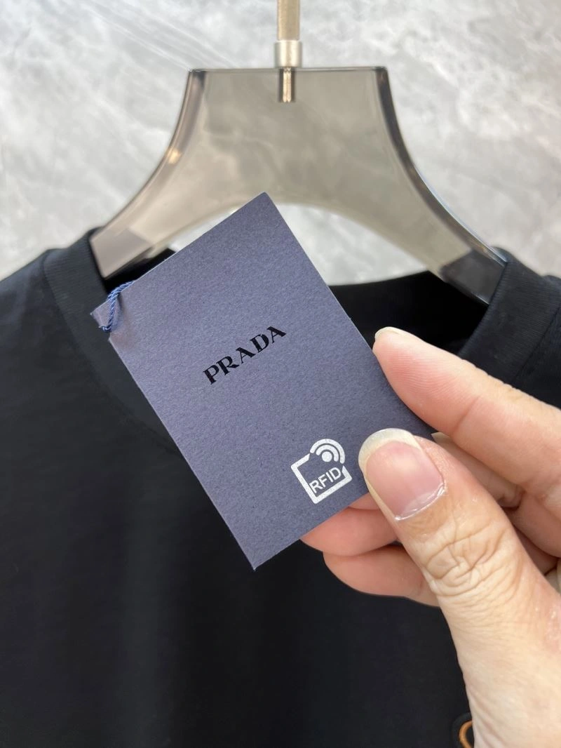 Chic Prada T-Shirts 169052