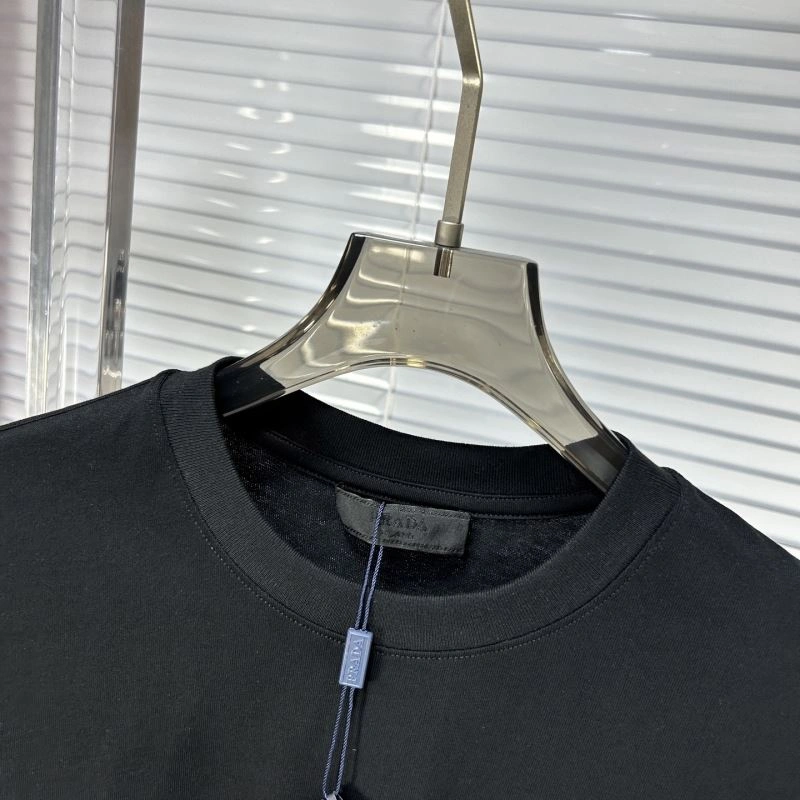 Prada T-Shirts Unisex 169046