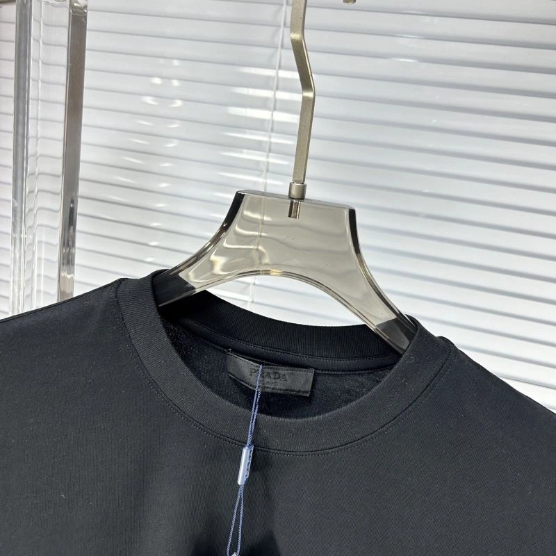 Sleek Prada T-Shirts 169084