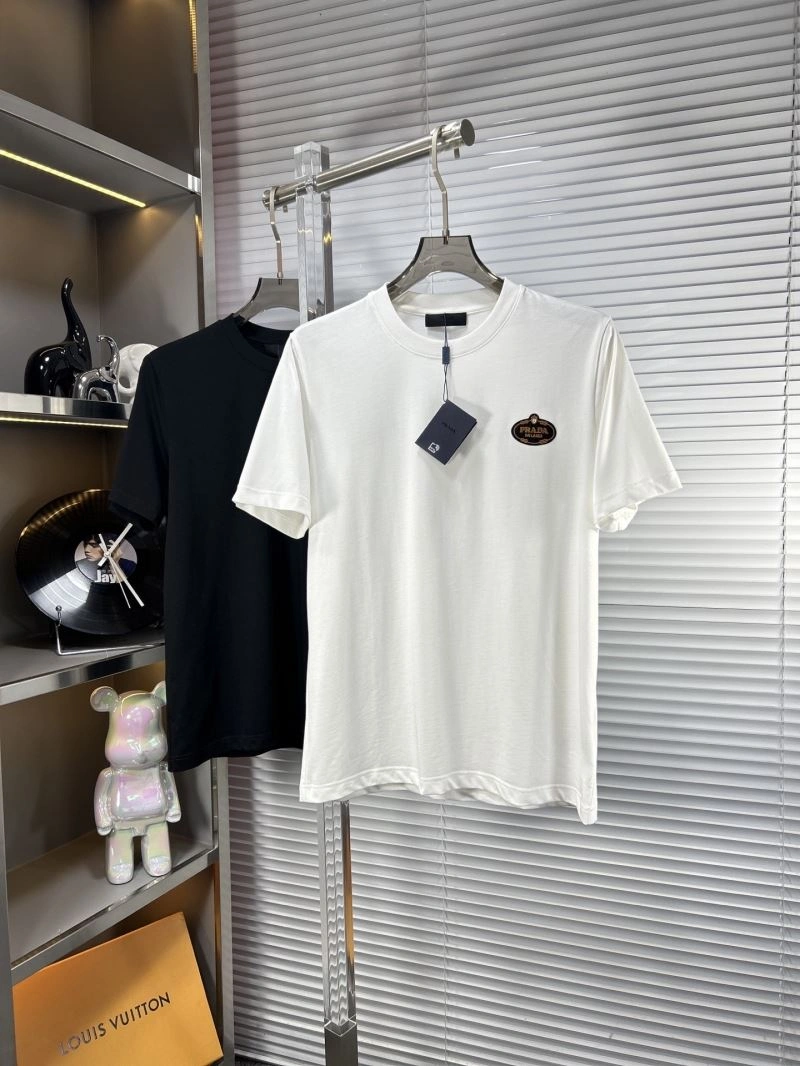 Sleek Prada T-Shirts 169084