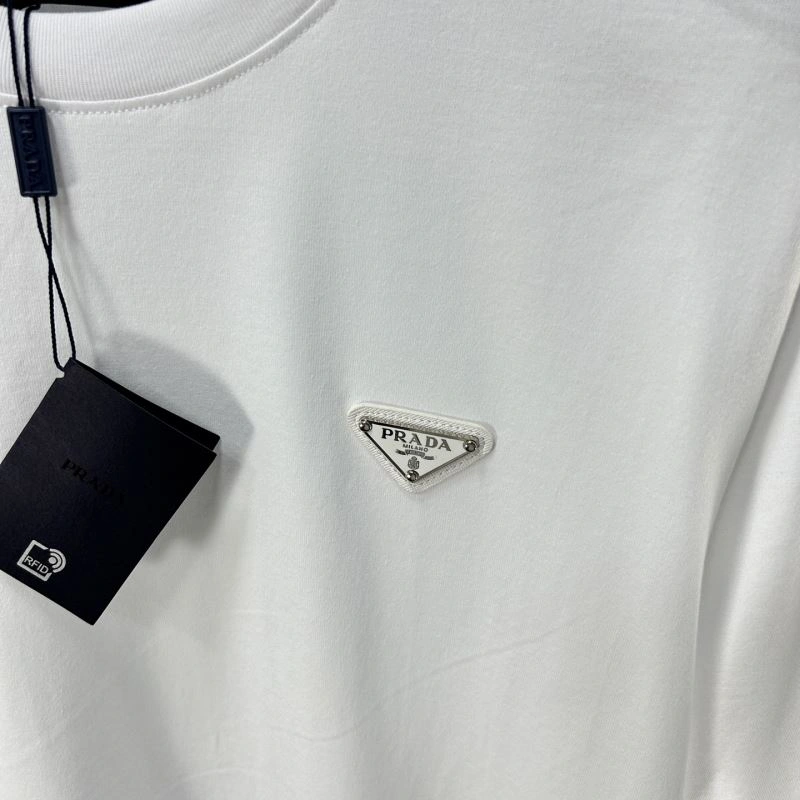 Flexible Prada T-Shirts 169044