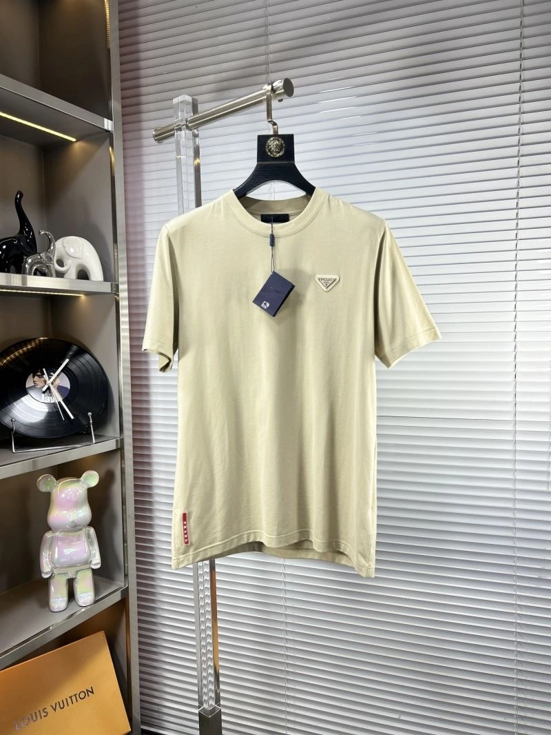Prada T-Shirts Neat 169043