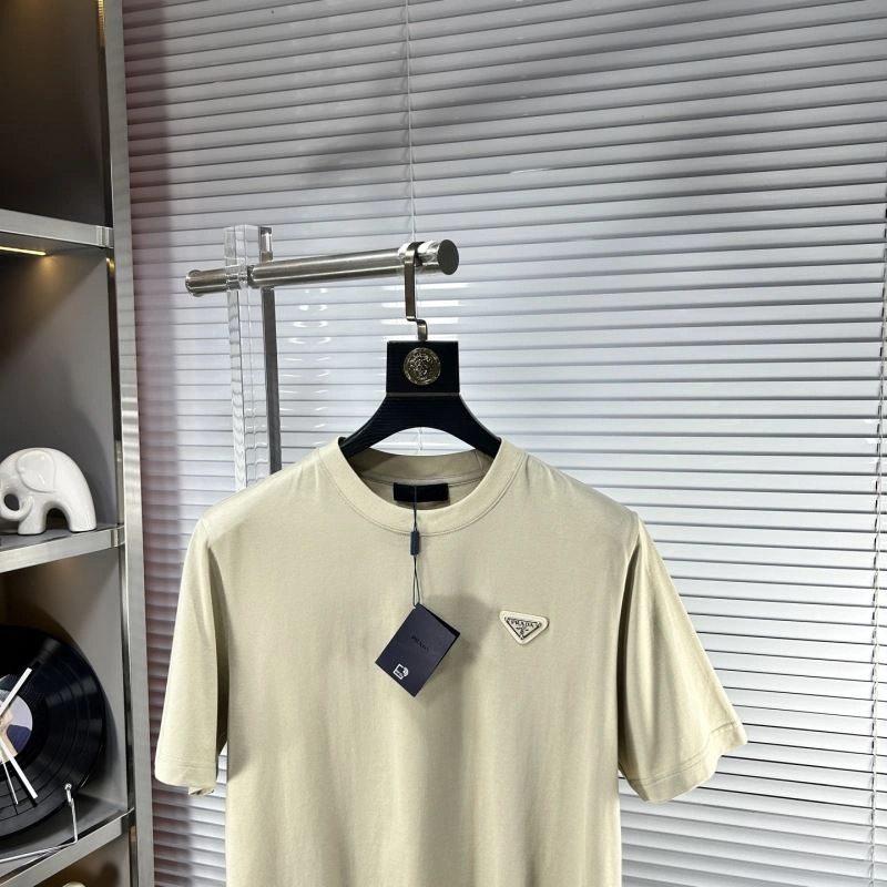 Prada T-Shirts Neat 169043