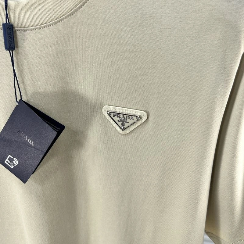 Prada T-Shirts Neat 169043