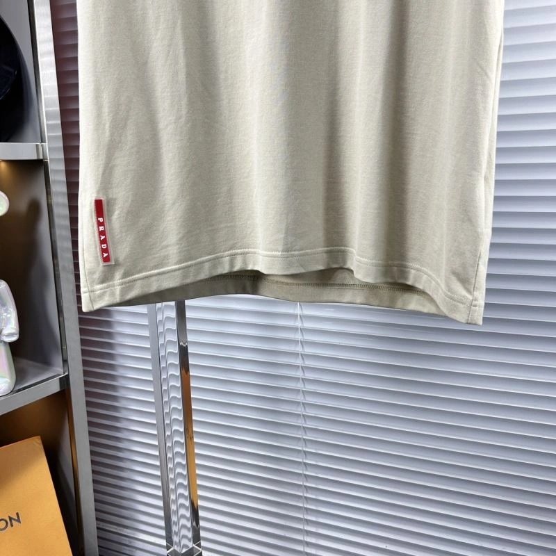 Prada T-Shirts Neat 169043