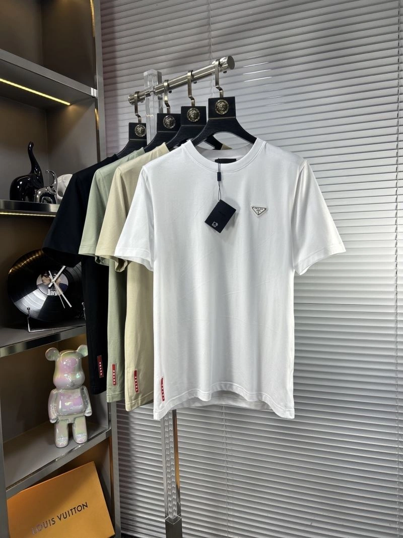 Prada T-Shirts Neat 169043