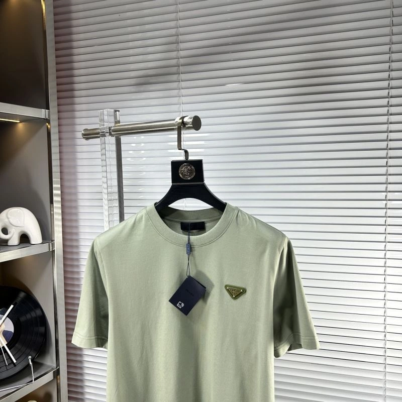 Prada T-Shirts Snug 169082