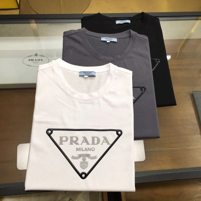 Classic Prada T-Shirts 168730