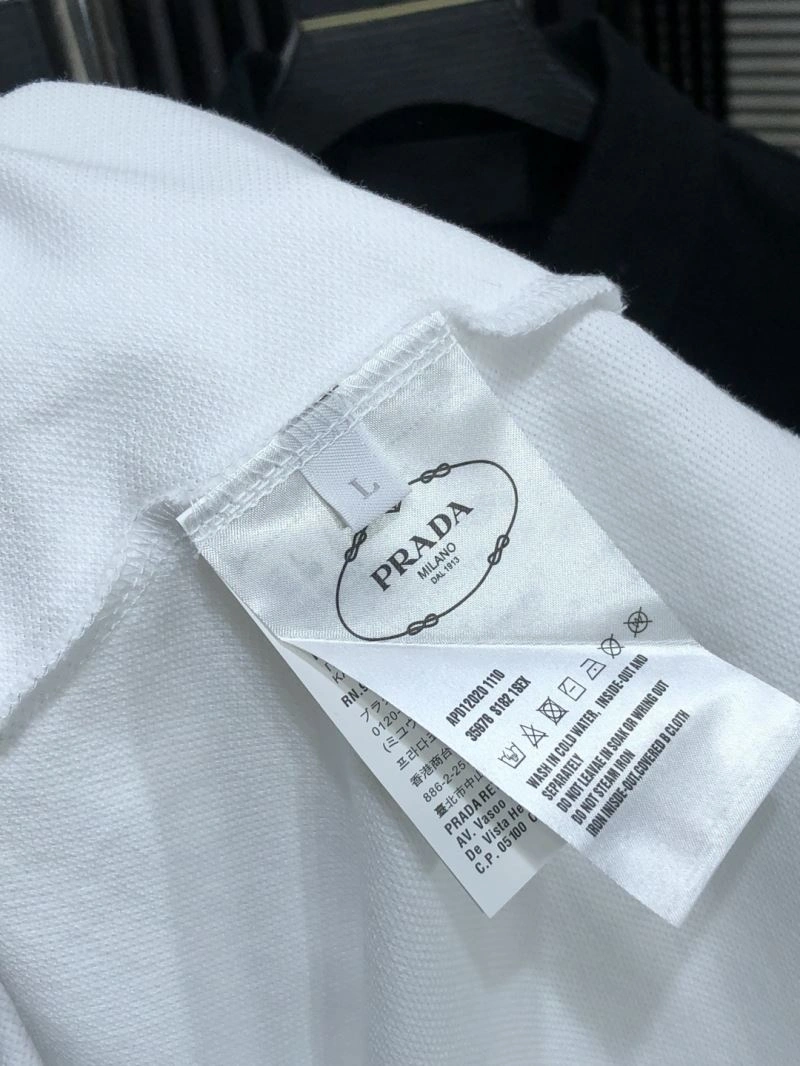 Prada T-Shirts Minimalist 168740
