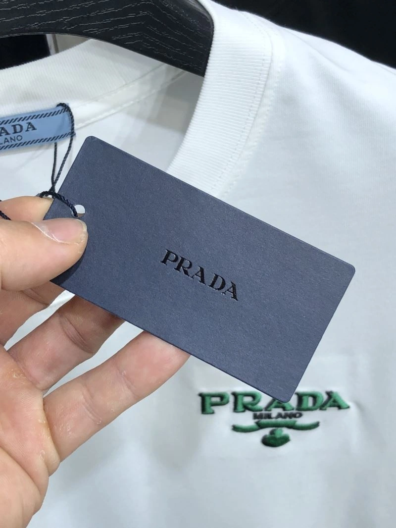 Prada T-Shirts Fashionable 168732