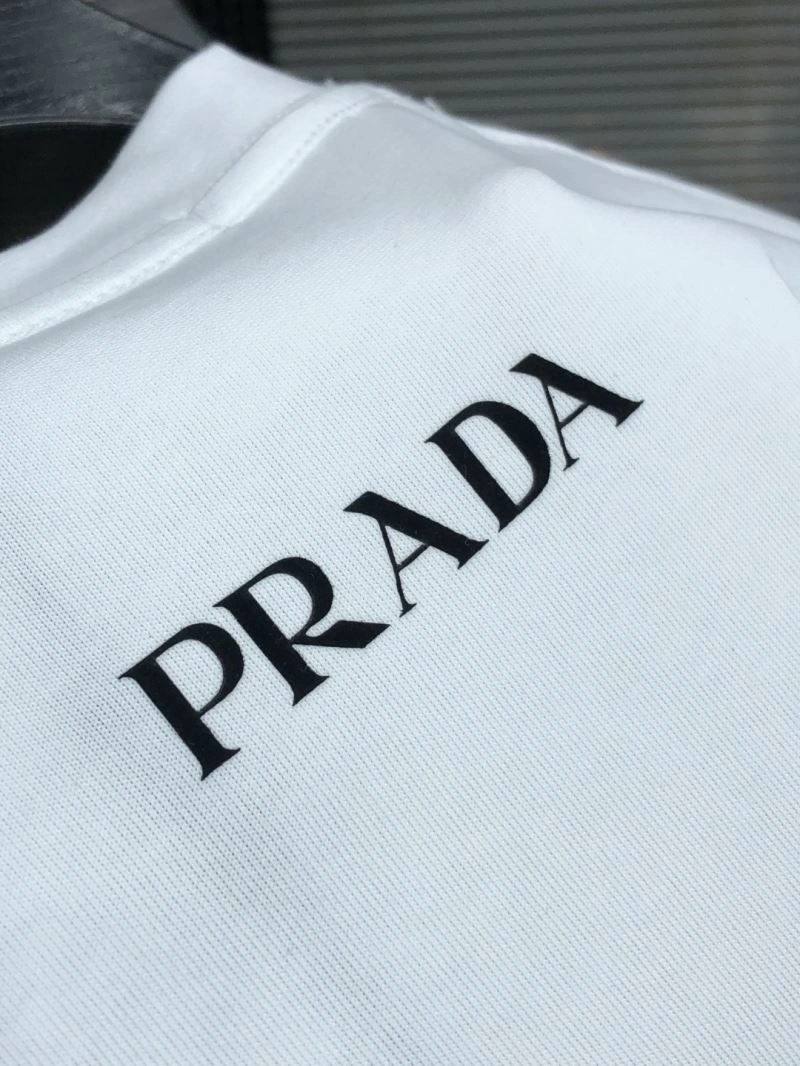 Prada T-Shirts Fashionable 168732