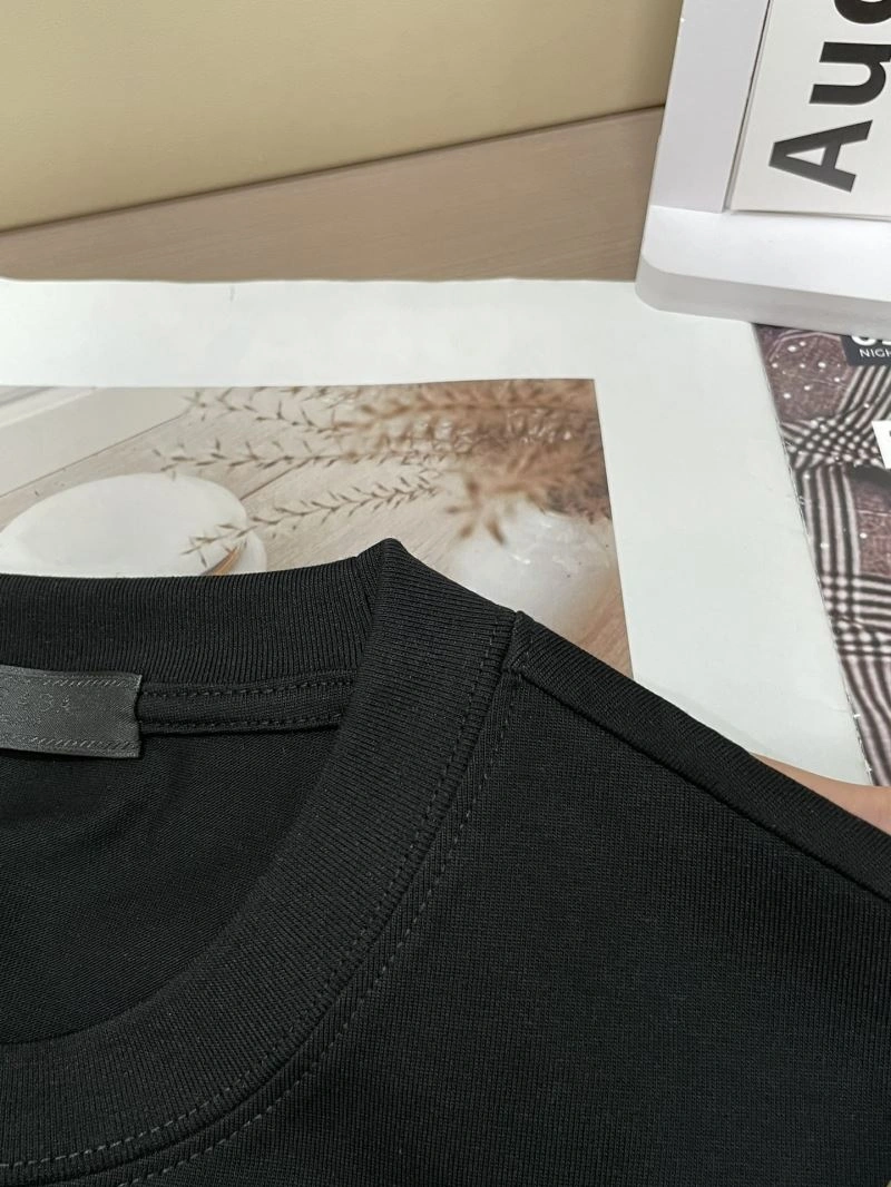 Unique Prada T-Shirts 168714