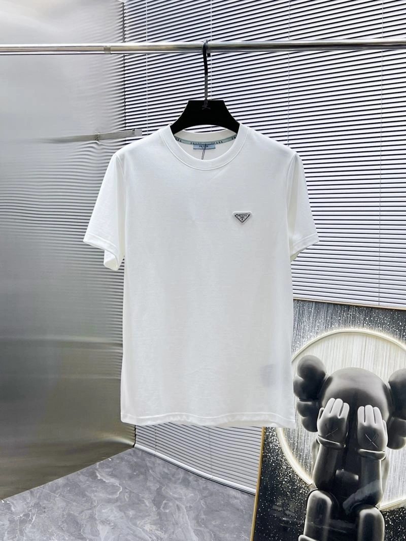 Prada T-Shirts WellDesigned 168712