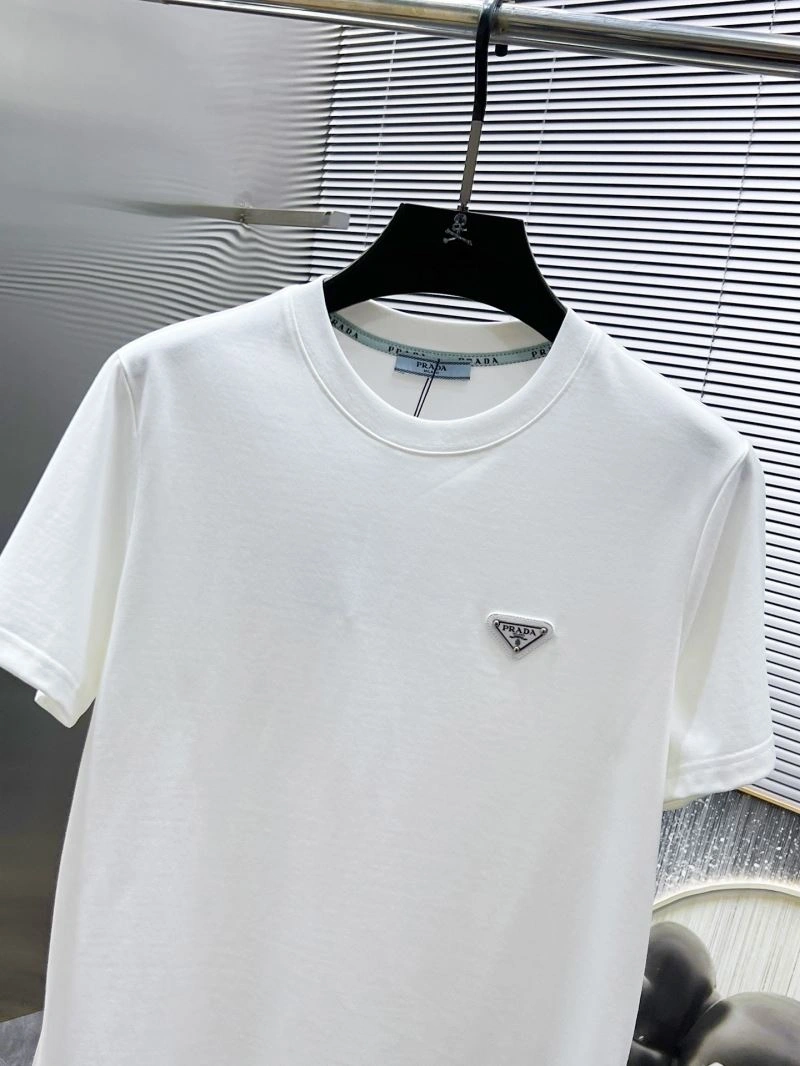 Prada T-Shirts WellDesigned 168712