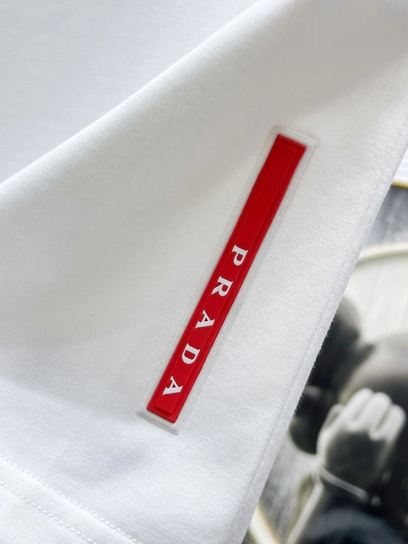Prada T-Shirts WellDesigned 168712