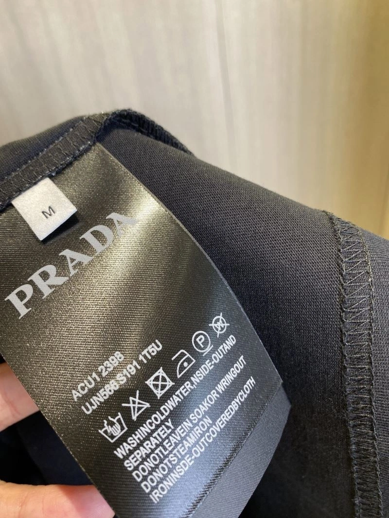 Prada T-Shirts AllSeason 168709