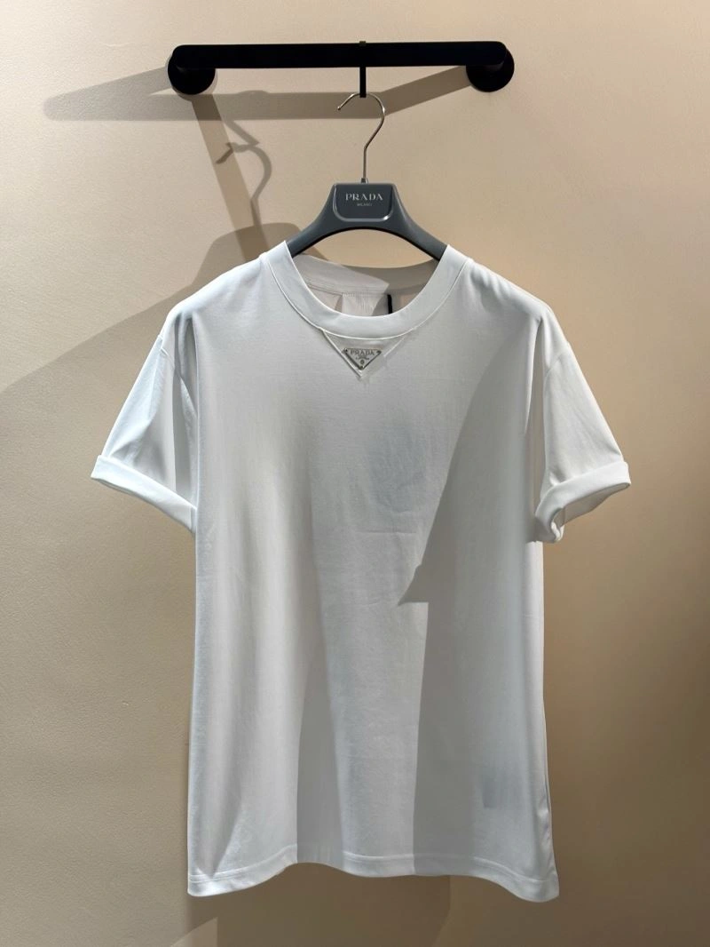 Prada T-Shirts Snug 168727