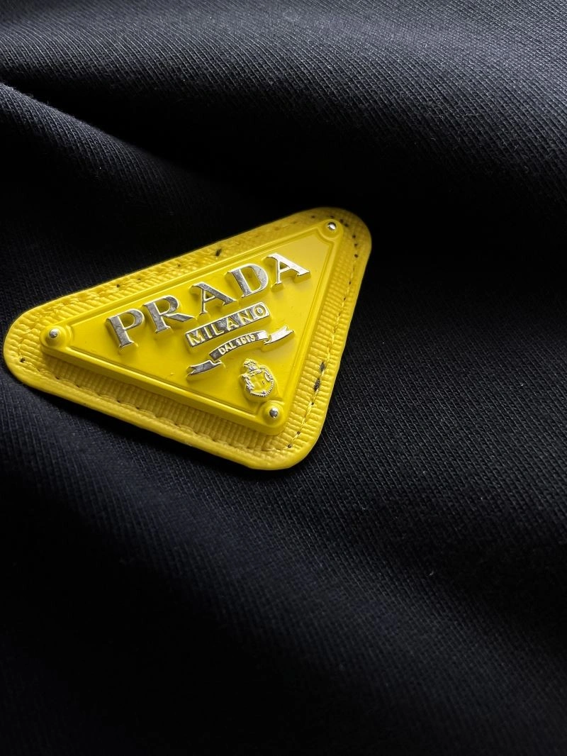 Chic Prada T-Shirts 168695