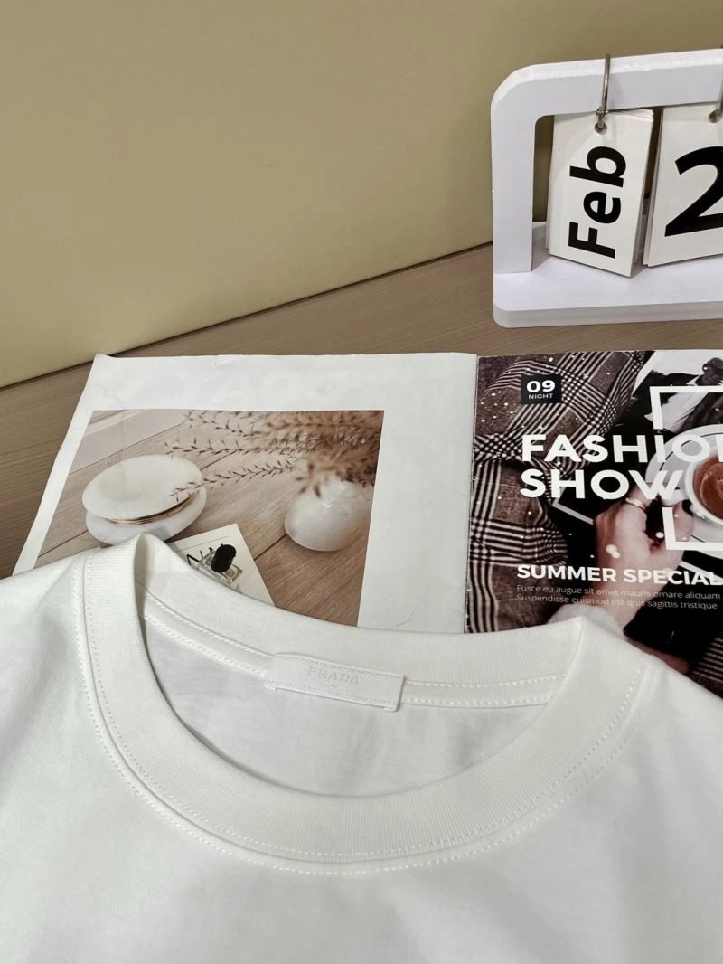 Prada T-Shirts Modern 168669