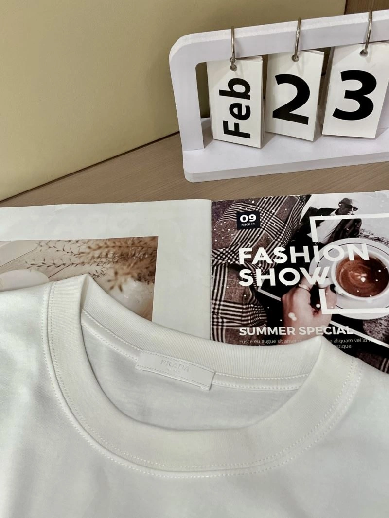 Prada T-Shirts Stylish 168665