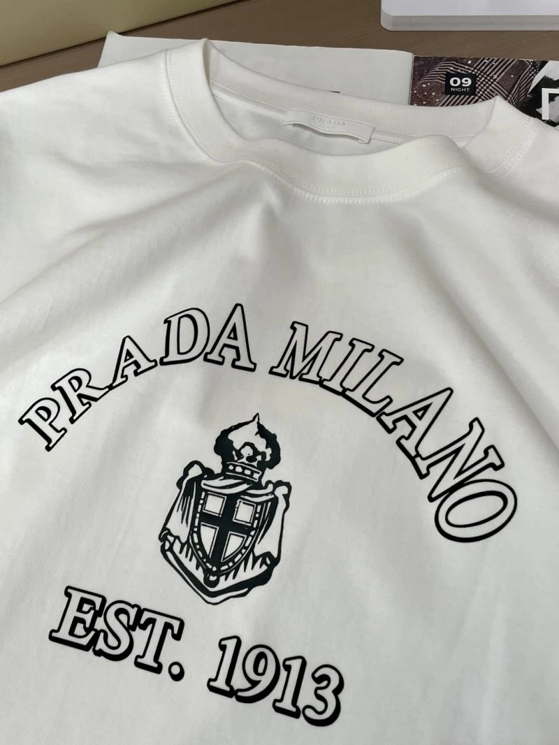 Prada T-Shirts Stylish 168665