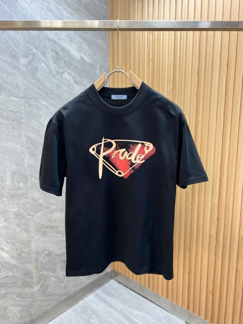 Unisex Prada T-Shirts 168662