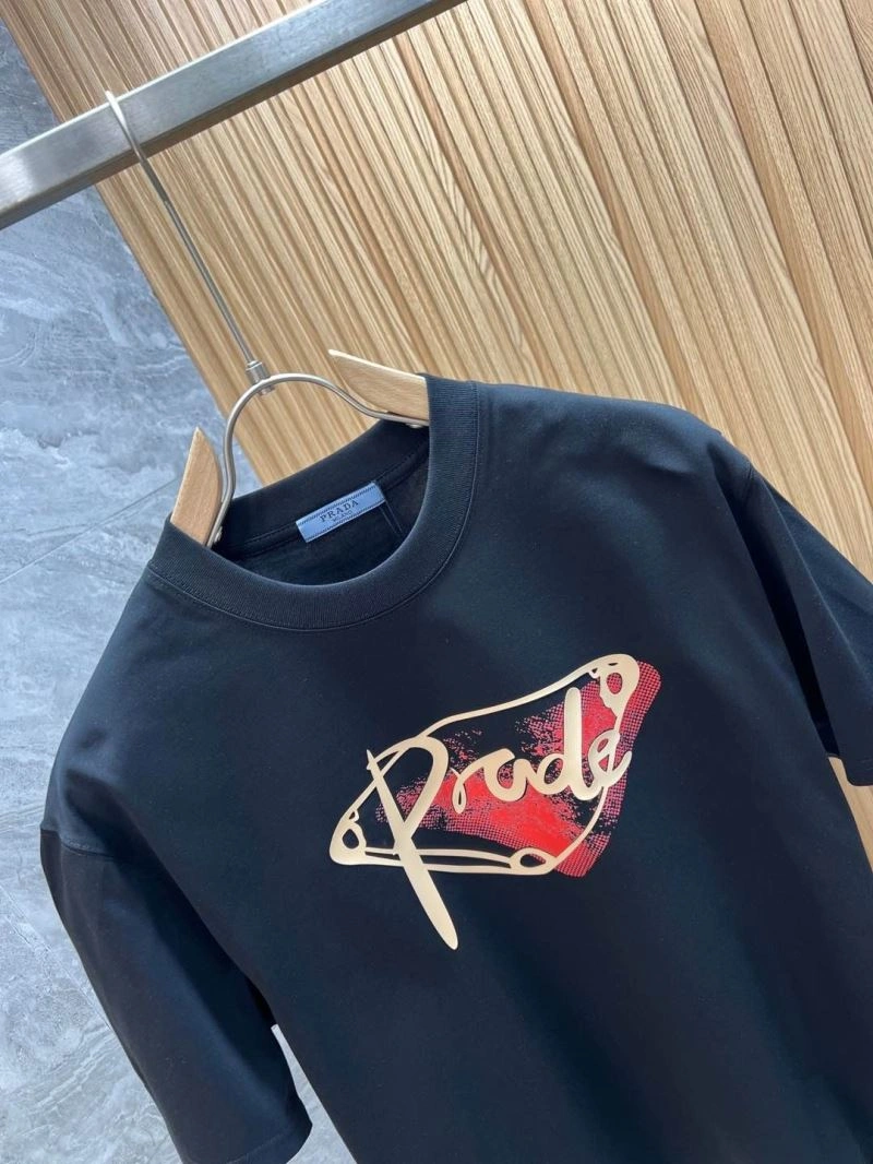 Unisex Prada T-Shirts 168662