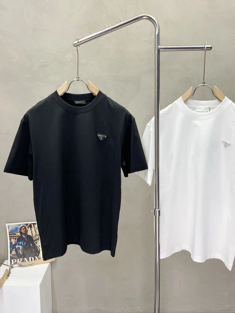 Prada T-Shirts WaterResistant 168682