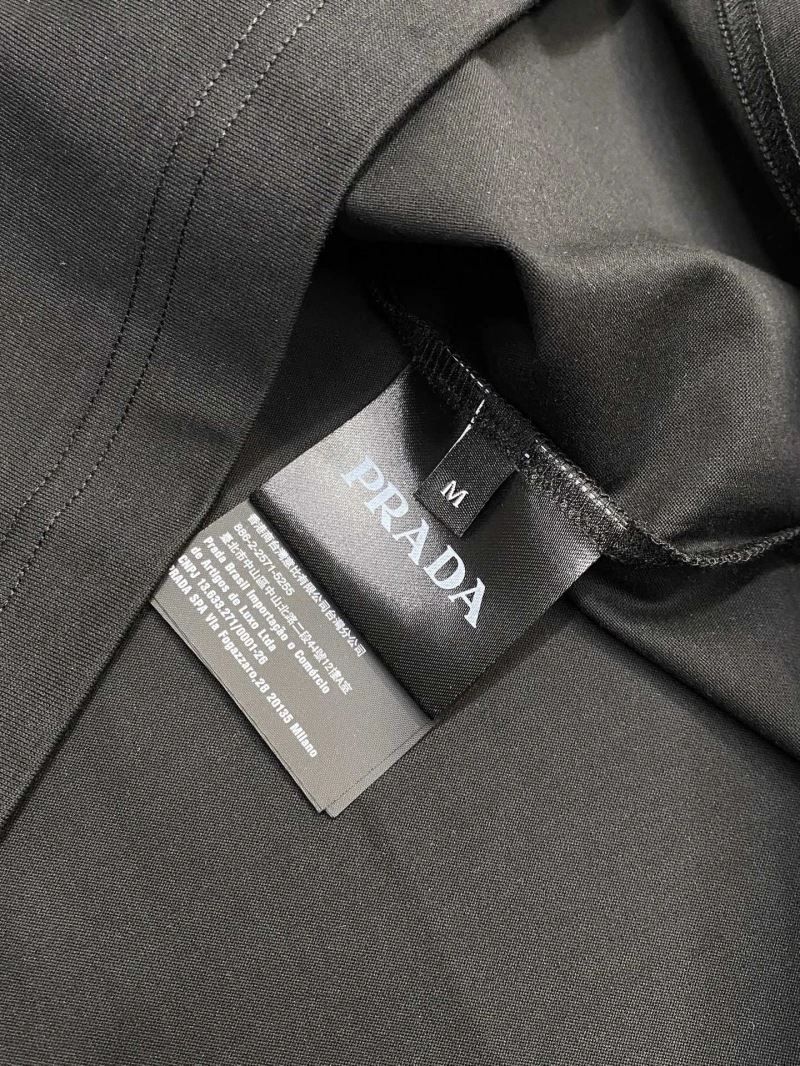 Prada T-Shirts WaterResistant 168682