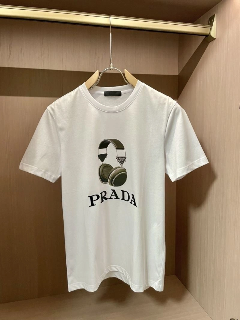 Refined Prada T-Shirts 168635