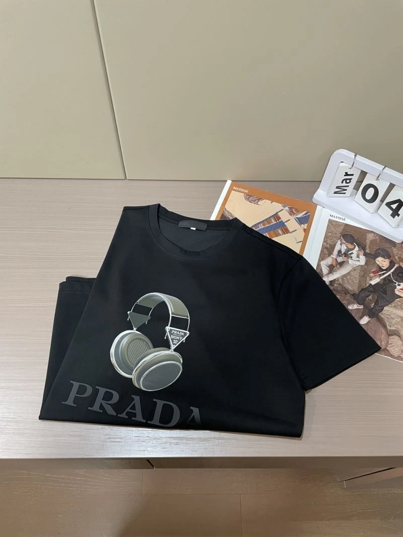Refined Prada T-Shirts 168635