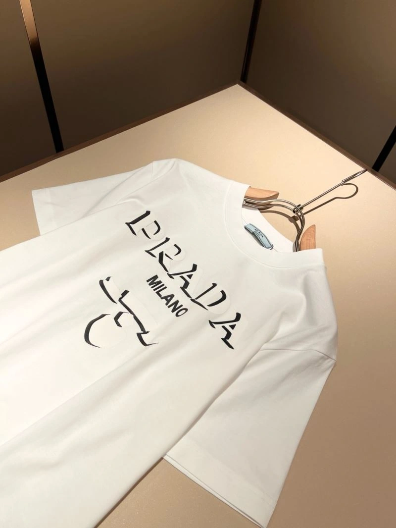 TravelReady Prada T-Shirts 168702