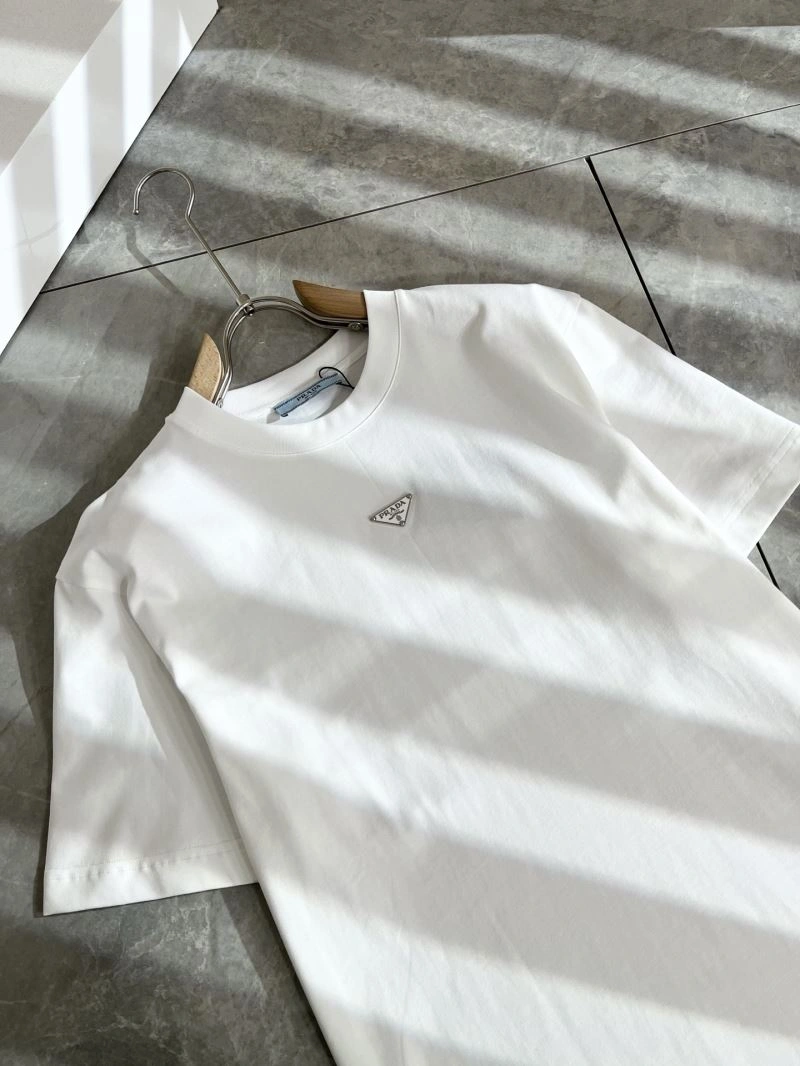 Supportive Prada T-Shirts 168625