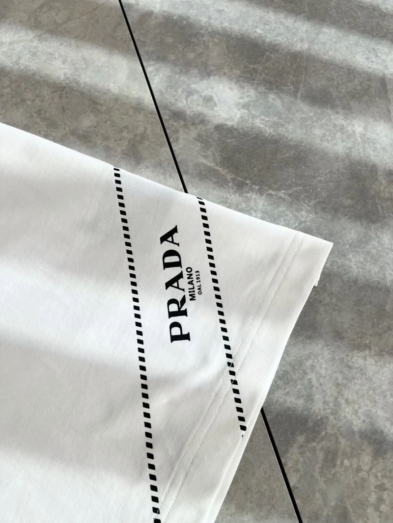 Supportive Prada T-Shirts 168625
