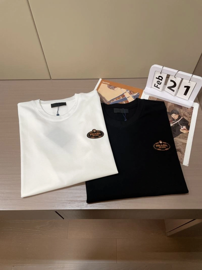 ModernLook Prada T-Shirts 168641