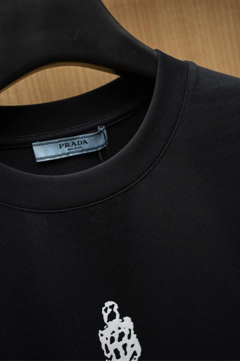 Unique Prada T-Shirts 168618