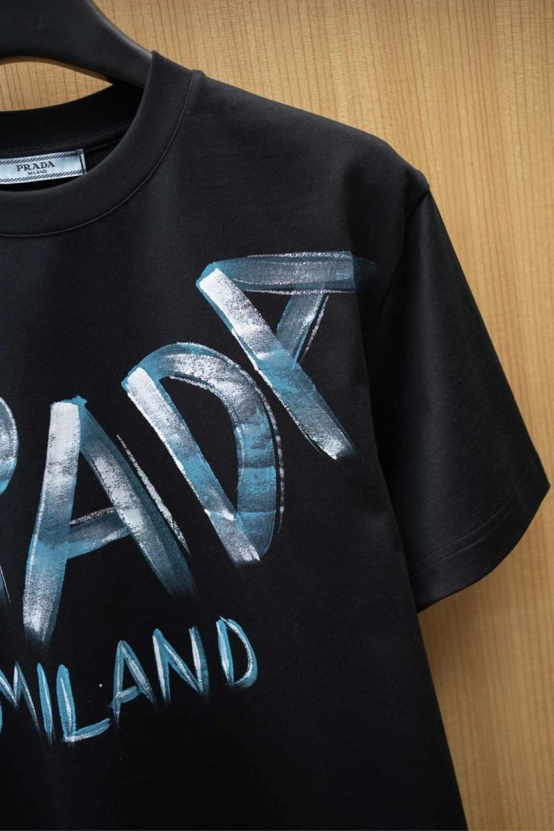 Prada T-Shirts Trendsetting 168615