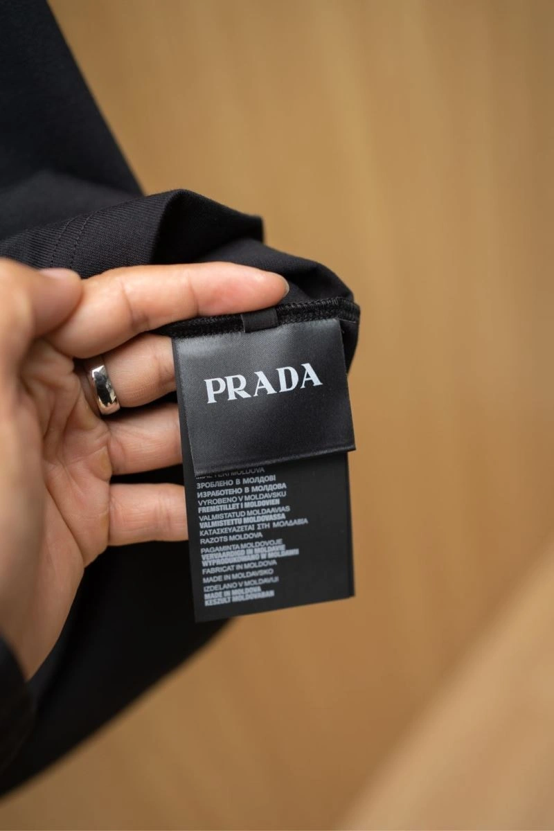Prada T-Shirts Trendsetting 168615