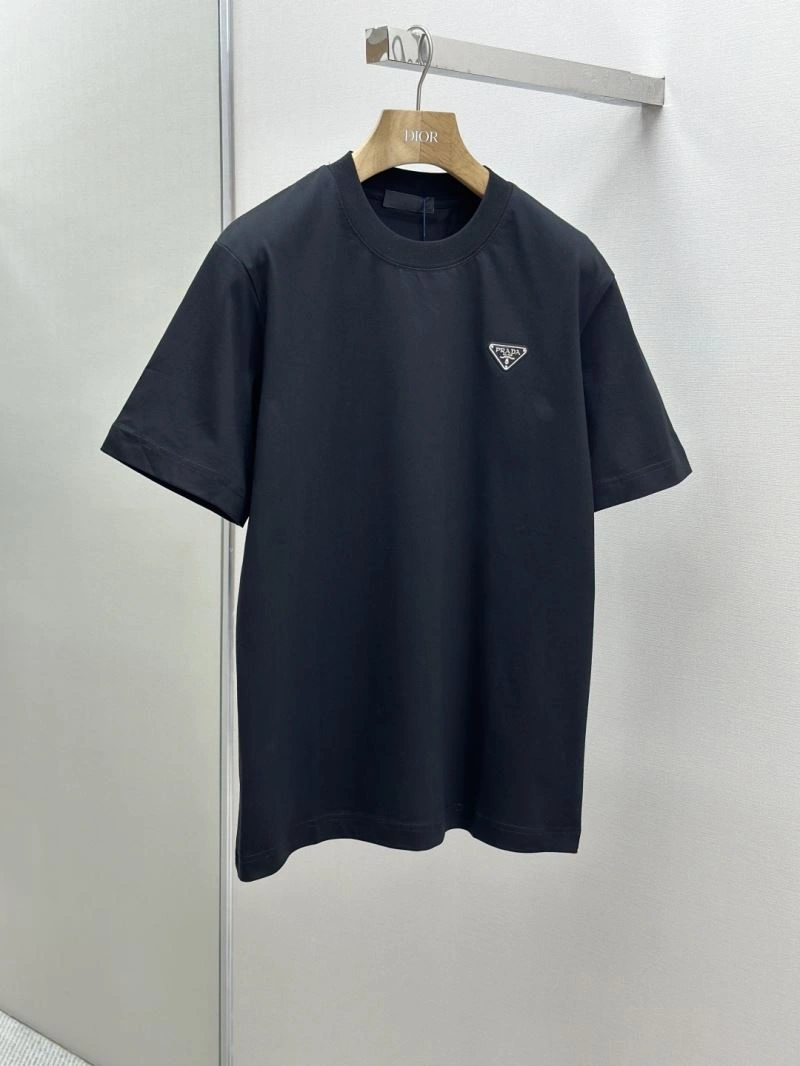 Prada T-Shirts Sleek 168588