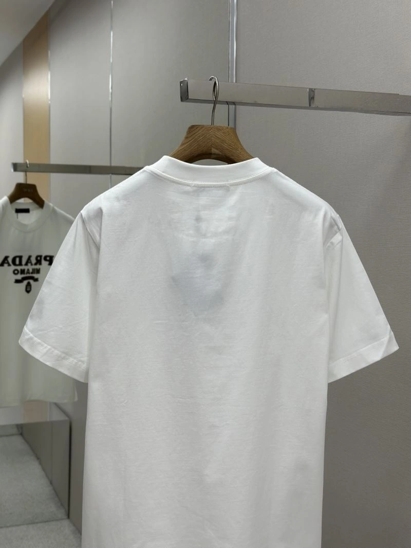 Flexible Prada T-Shirts 168596