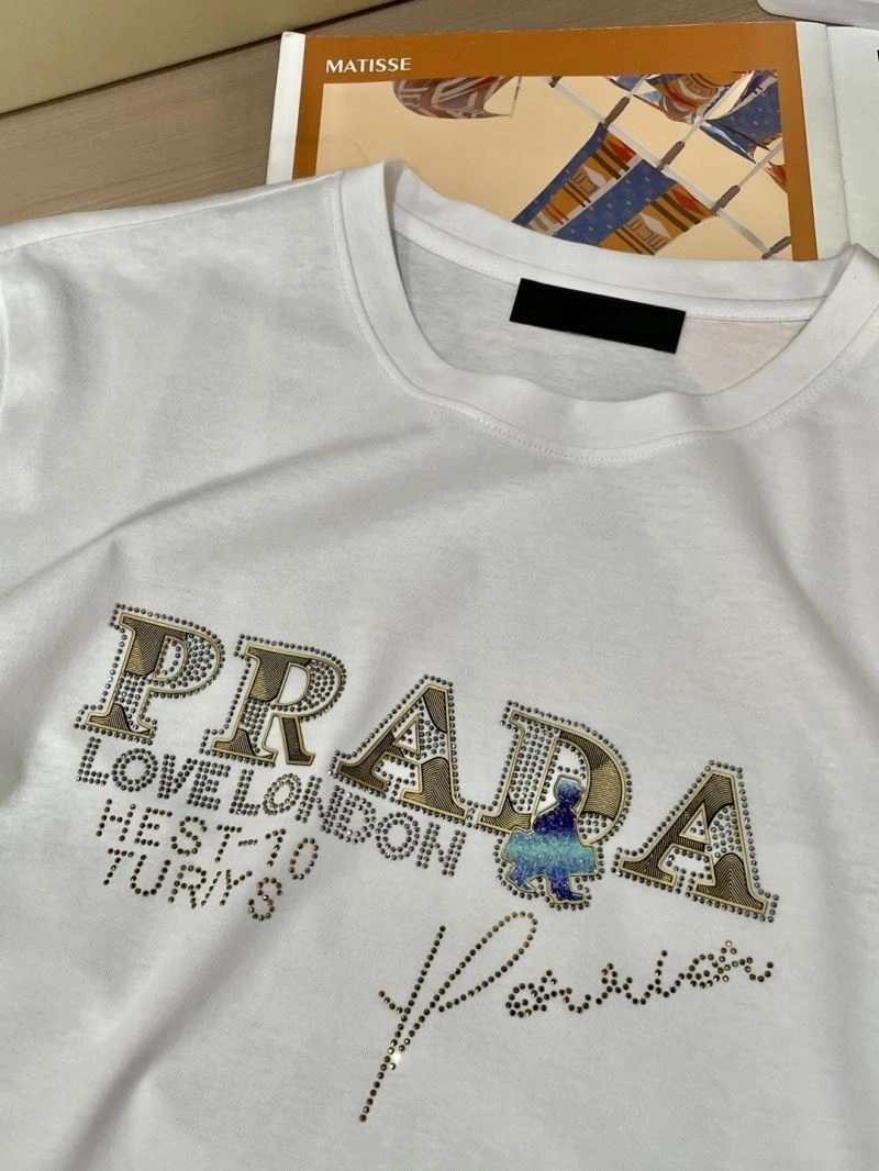 Breathable Prada T-Shirts 168598