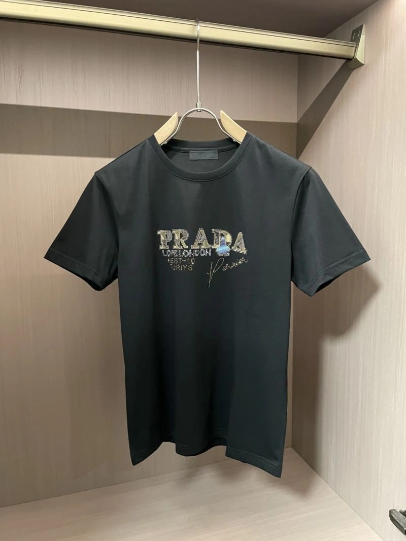 Breathable Prada T-Shirts 168598