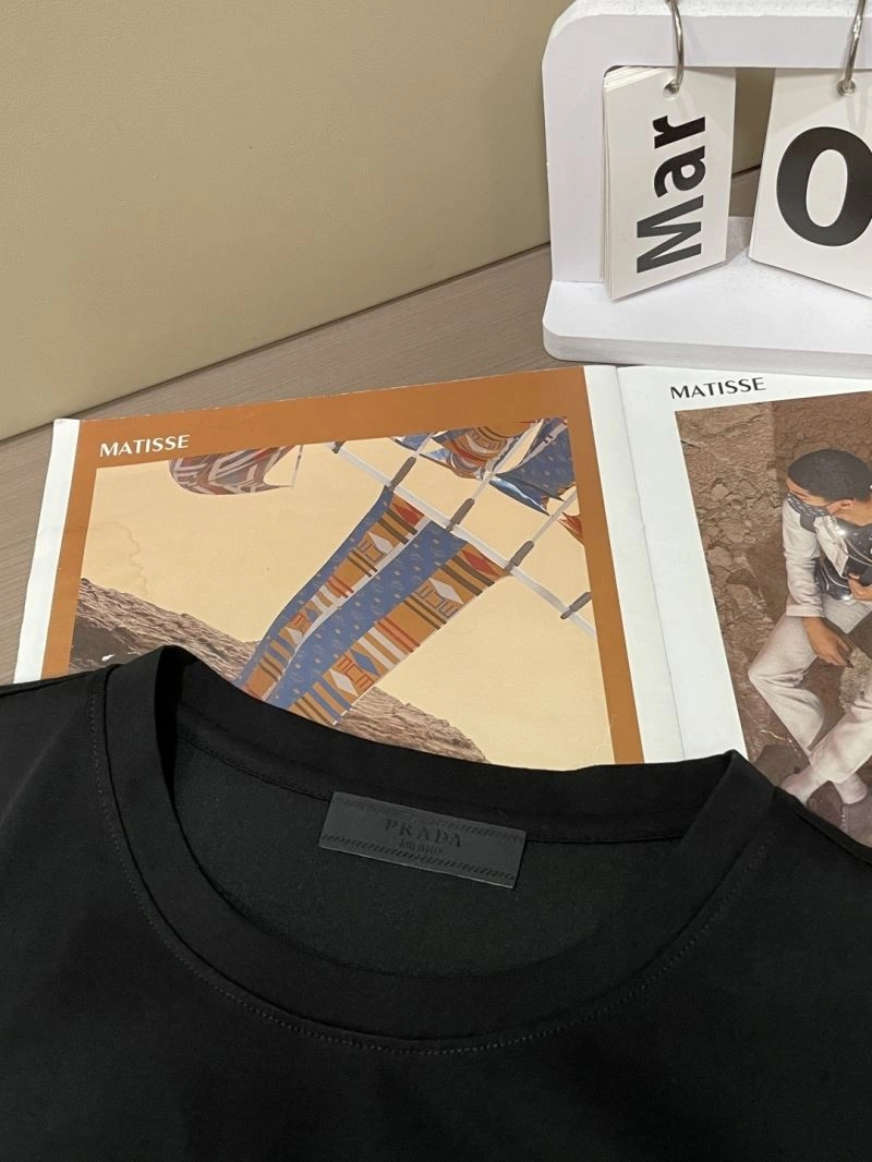 Breathable Prada T-Shirts 168598
