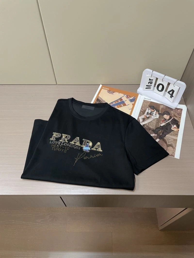 Breathable Prada T-Shirts 168598