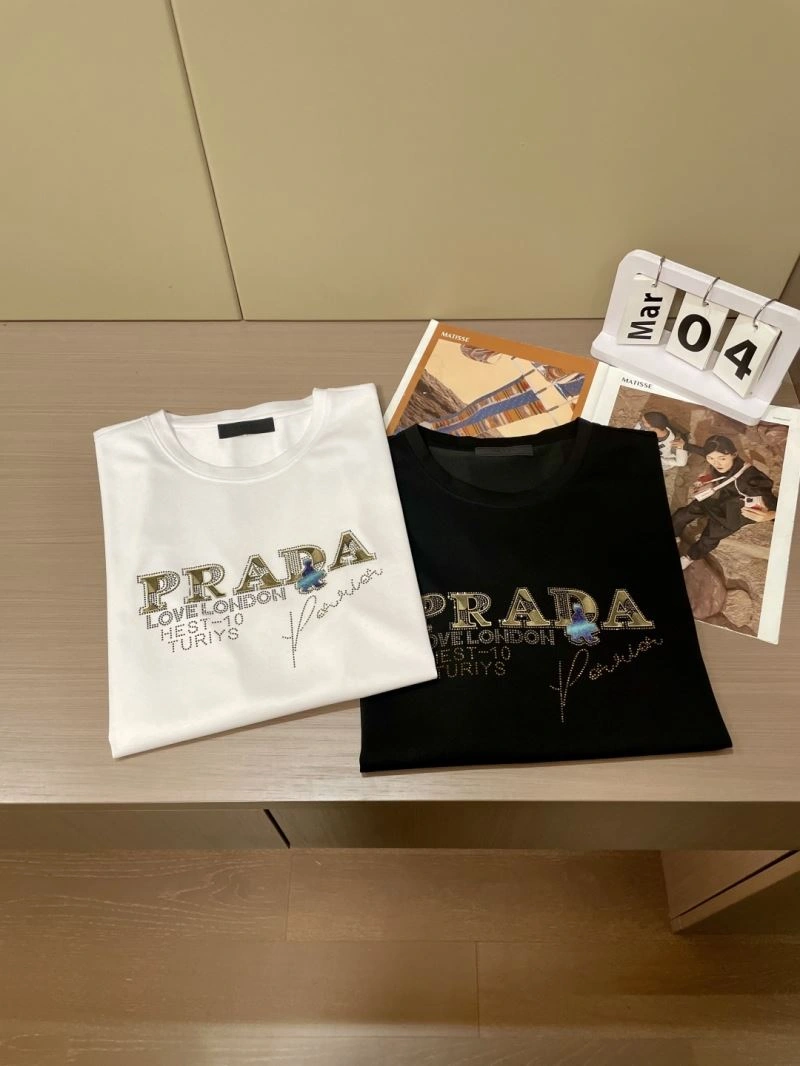 Breathable Prada T-Shirts 168598
