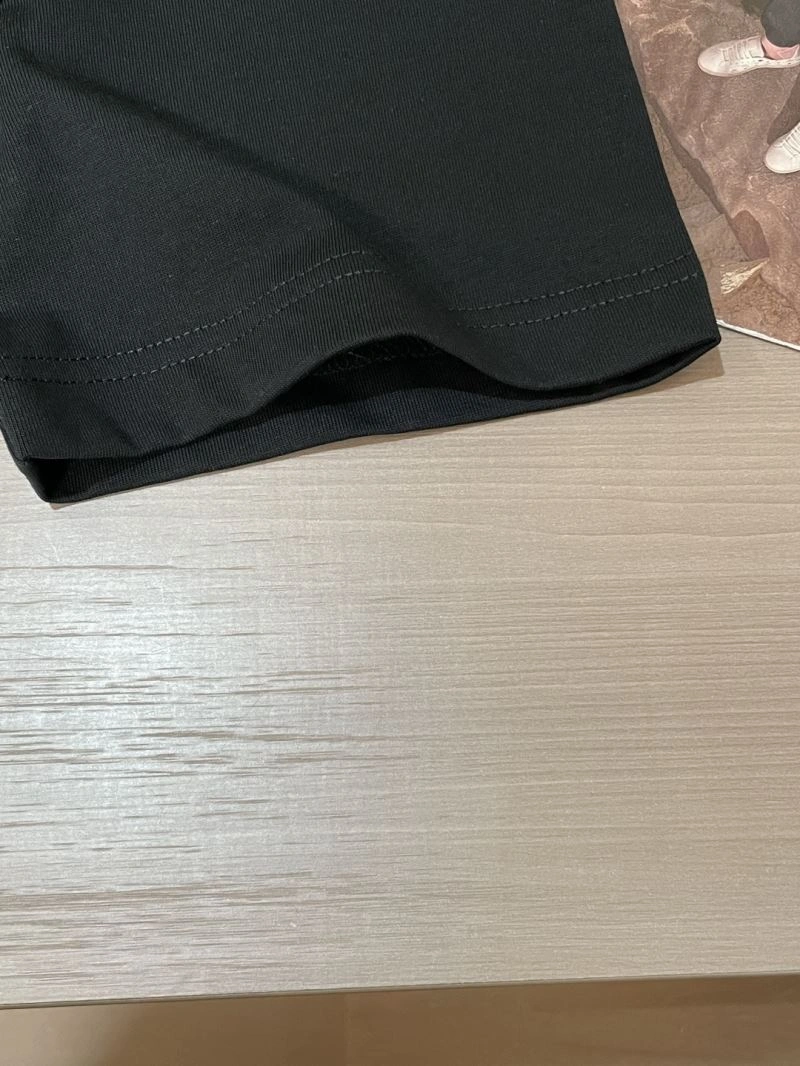 ComfortFit Prada T-Shirts 168609